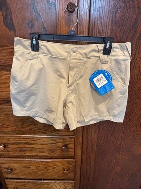 Columbia Women's Light Beige Outdoor Shorts
